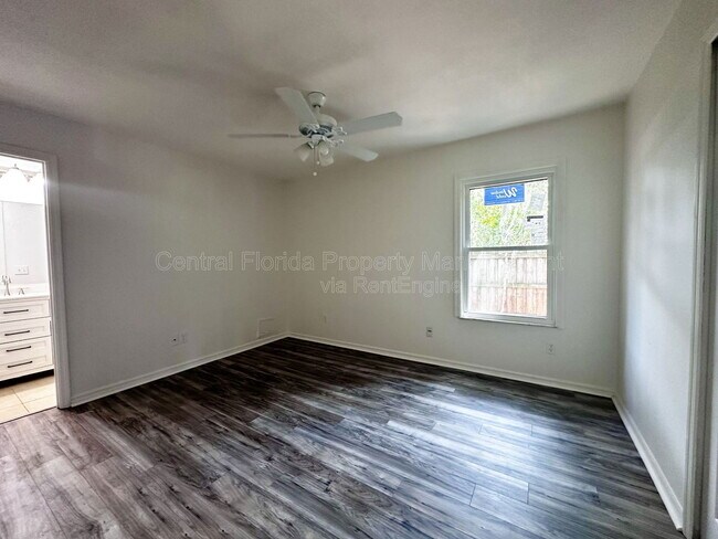 Building Photo - 501 Yellowwood Ct