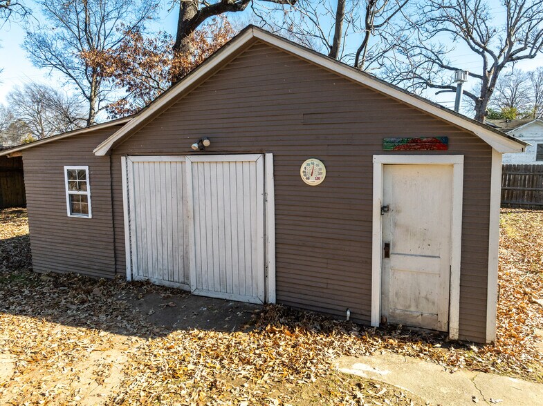 Building Photo - 1119 S 20th St