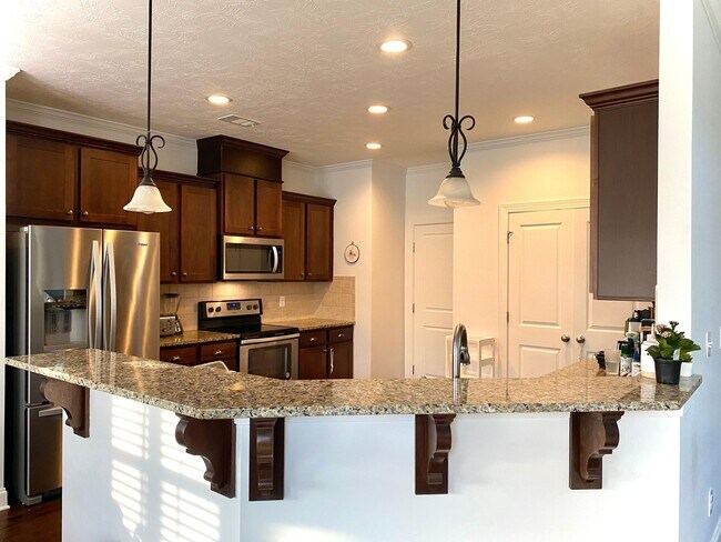 Building Photo - 946 Glenhaven Dr