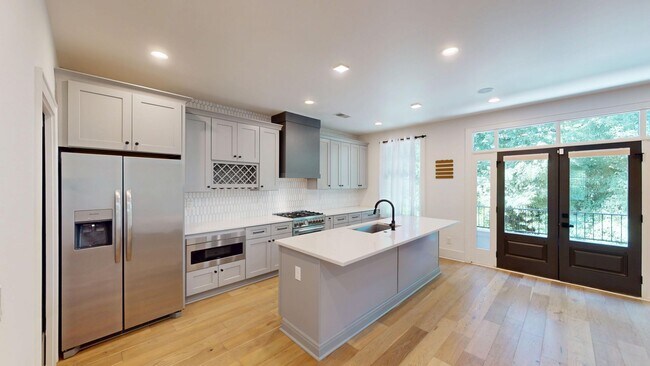 Building Photo - 617 W Worthington Ave
