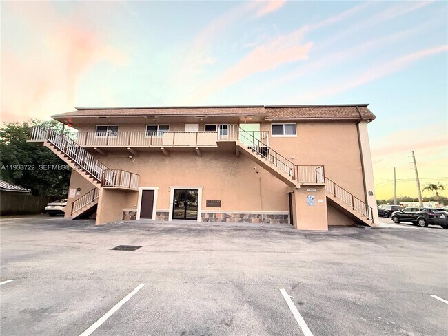 Building Photo - 2950 Griffin Rd