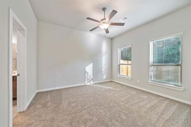 Building Photo - 9732 Grosbeak Ln