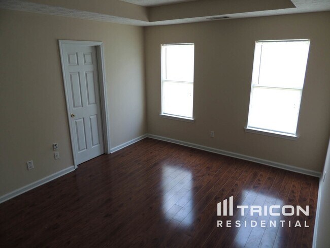 Building Photo - 99 Floresta Dr