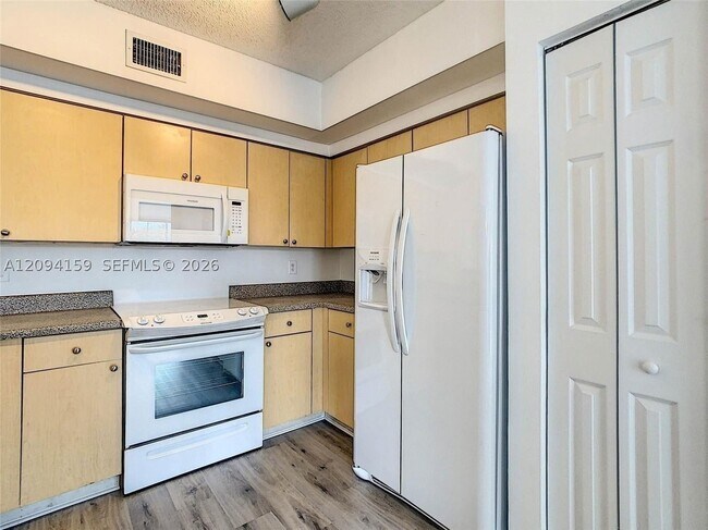 Building Photo - 2080 W Preserve Way