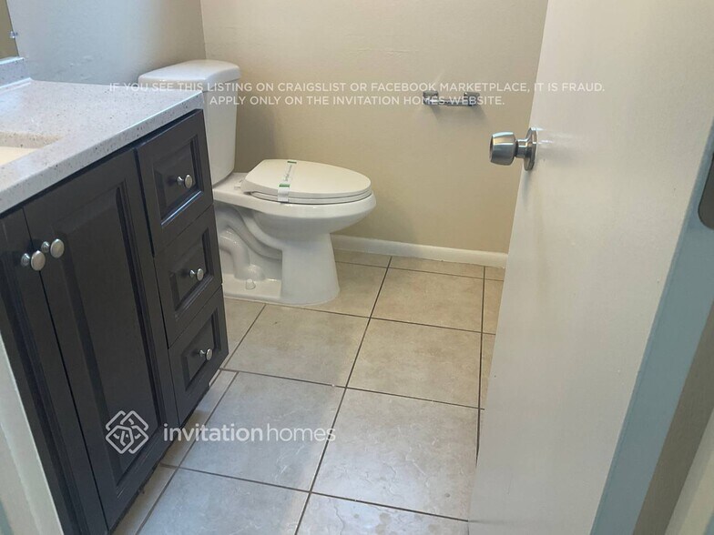 Building Photo - 5444 Conway Oaks Ct