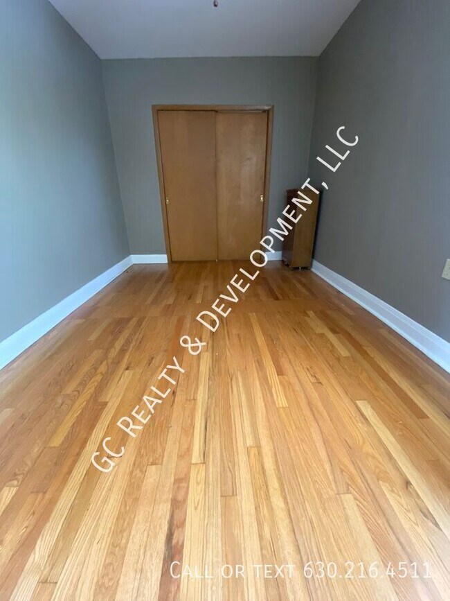 Building Photo - 4626 N Kenneth Ave
