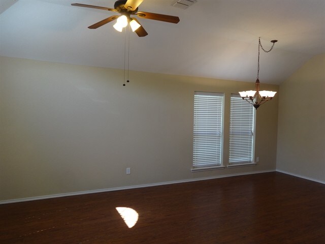 Building Photo - 9812 Sparrow Hawk Ln