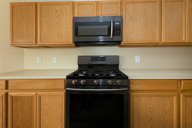 Building Photo - 1122 Americana Dr