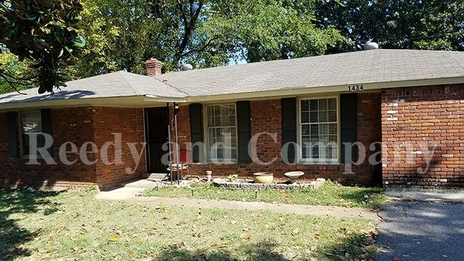 Primary Photo - Feels like home-3 BR Brick