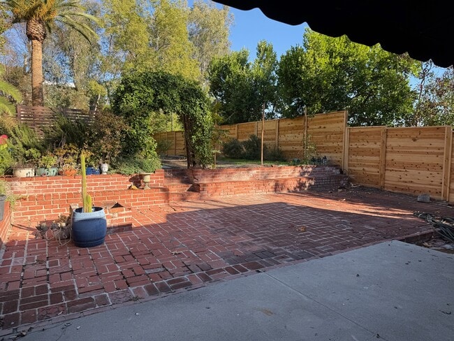 Building Photo - 108 Buena Vista Dr