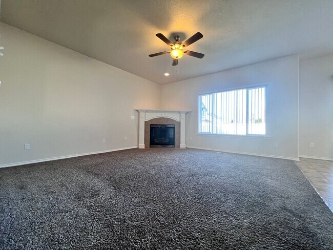 Building Photo - 5193 Toscana Ave N