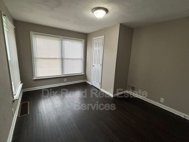 Building Photo - 1111 Richmond Ave