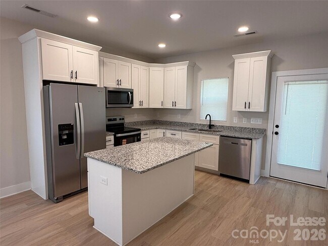 Building Photo - 1211 Tower Dr