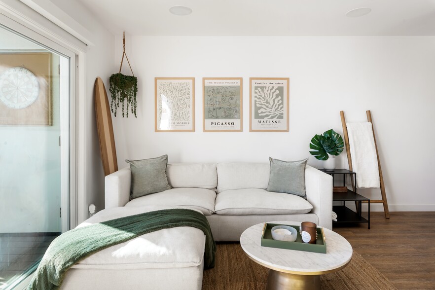 Building Photo - 20638 Pacific Coast Hwy