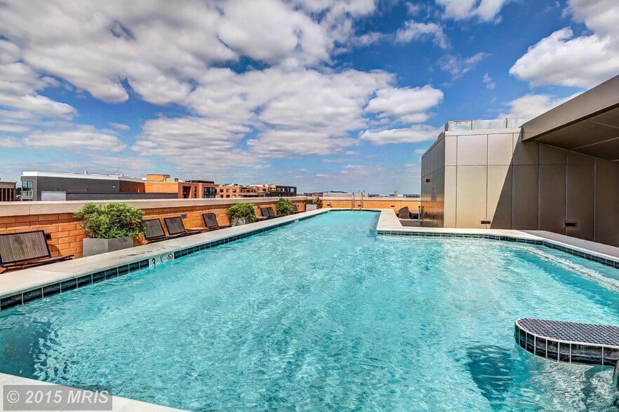 Building Photo - 475 K St NW