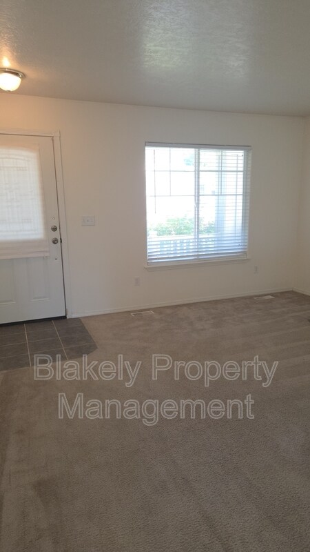 Building Photo - 3801 E Sutton Ave