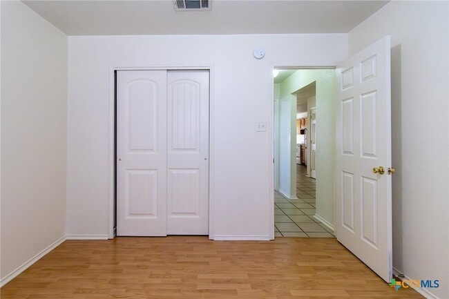 Building Photo - 1203 Fox Creek Dr