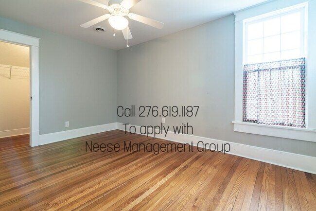 Building Photo - 809 Colonial Rd SW