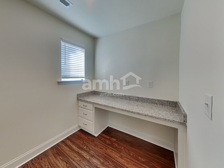 Building Photo - 1370 Ashlyn Ct