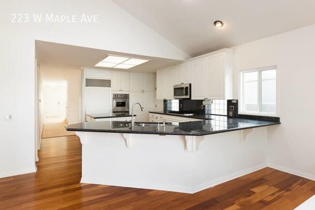 Building Photo - 223 W Maple Ave