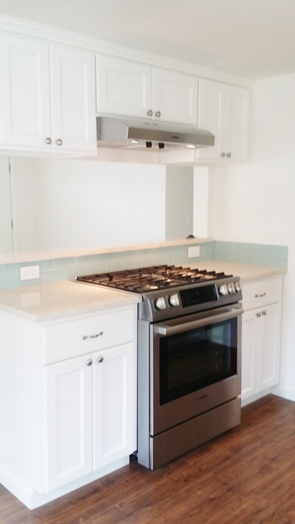Building Photo - 3BD/1.5BA Shoreline Cottage