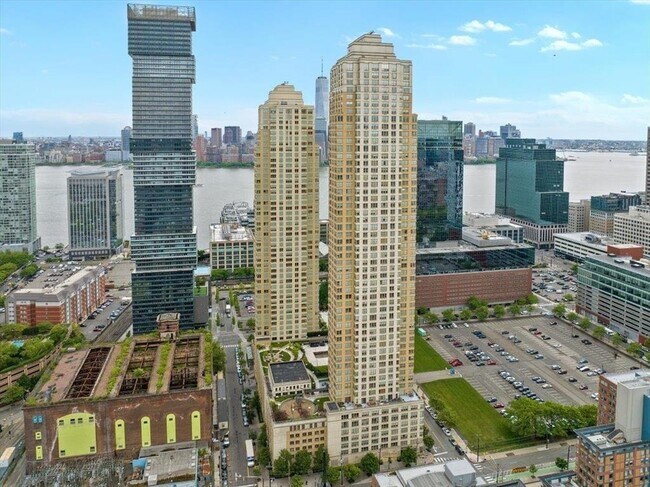 Building Photo - 88 Morgan St