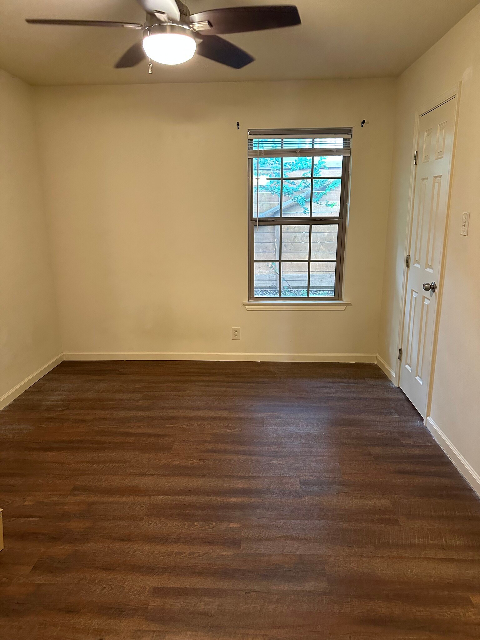 Building Photo - 2602 Oaklawn Ave