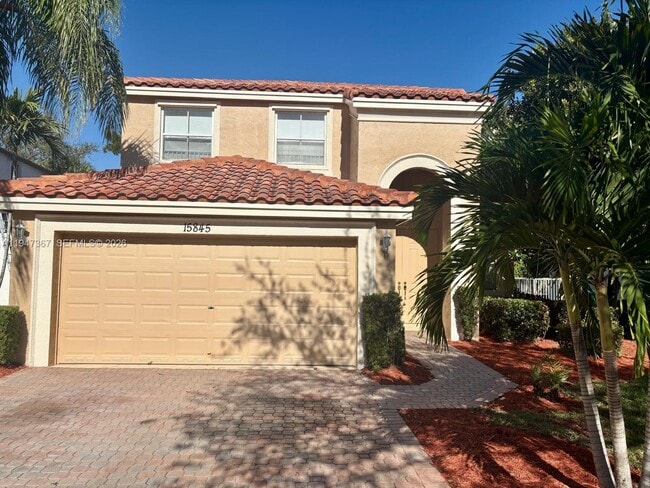 Building Photo - 15845 SW 49th Ct