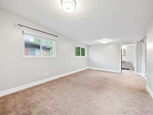 Building Photo - 3340 S Terrace View Dr