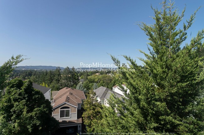 Building Photo - Four Bedroom Home with Amazing Views in Bull Mountain!