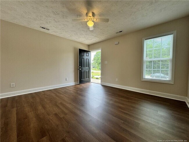 Building Photo - 312 E Jenkins St