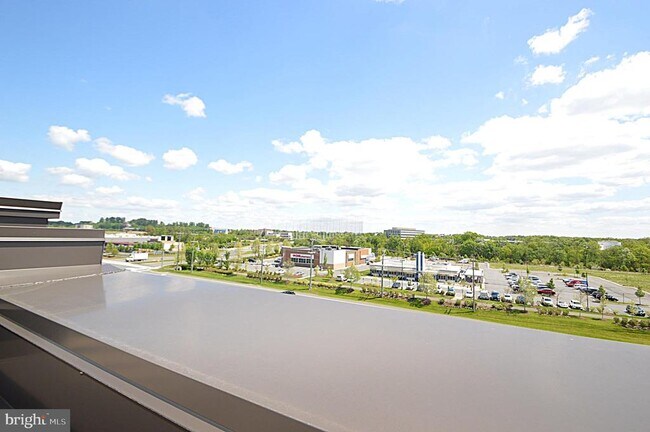 Building Photo - 44840 Tiverton Sq