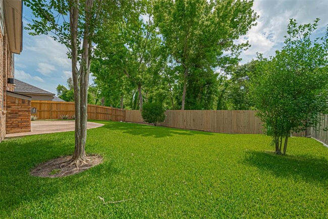 Building Photo - 2710 Five Oaks Dr