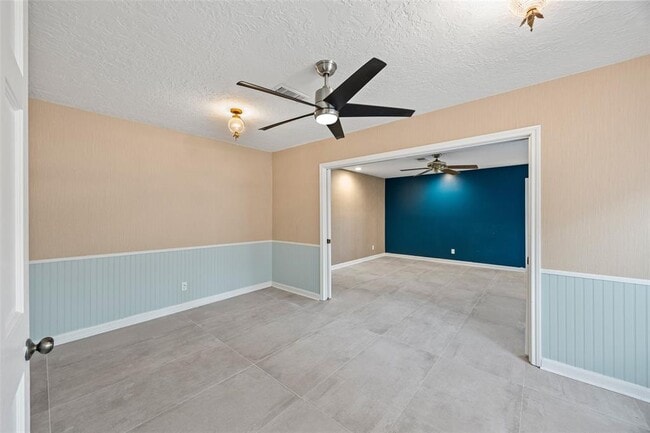 Building Photo - 10703 Cypresswood Dr