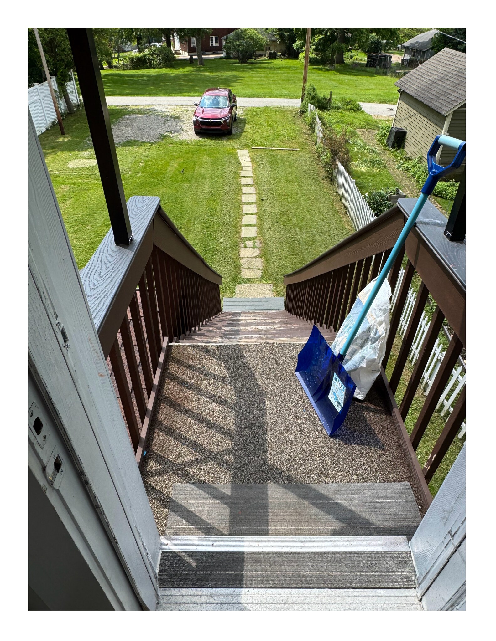 Back Stairs - 522 E Chestnut St