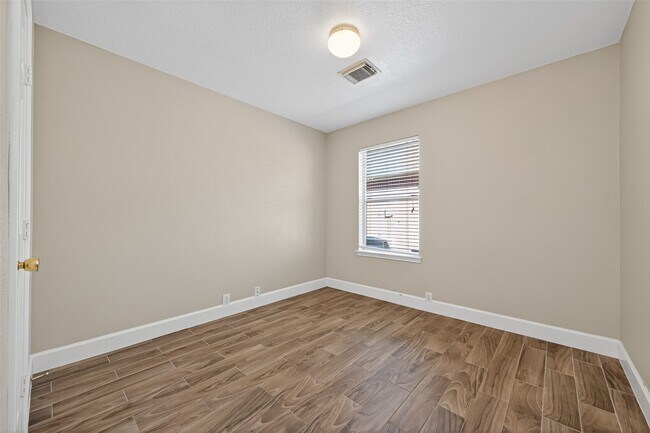 Building Photo - 21215 Barker Canyon Ln