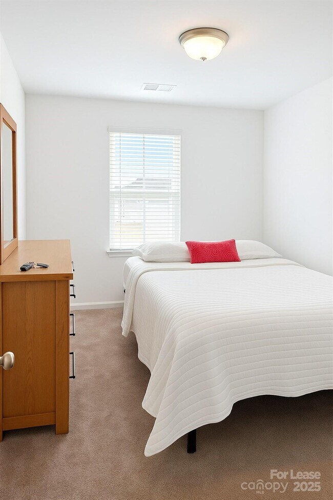 Building Photo - 11028 Wickenden Wy