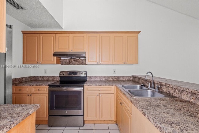 Building Photo - 6916 SW 37th St