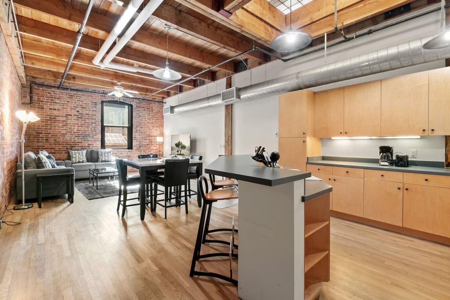 Building Photo - 1890 Wewatta St