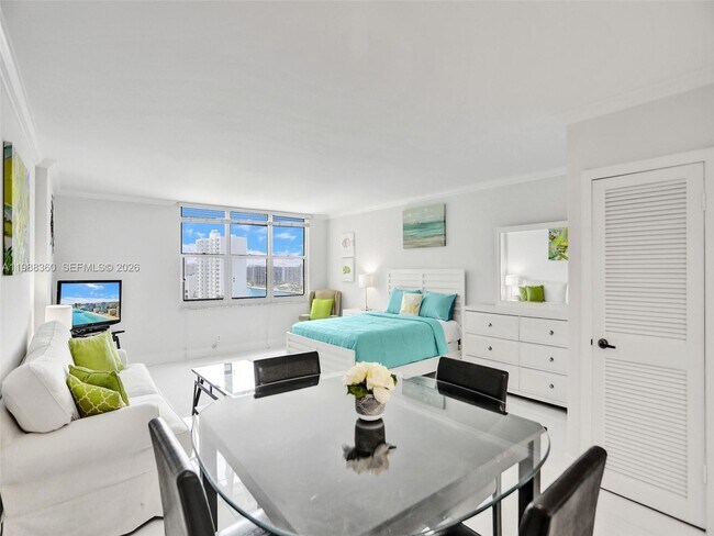 Building Photo - 2501 S Ocean Dr