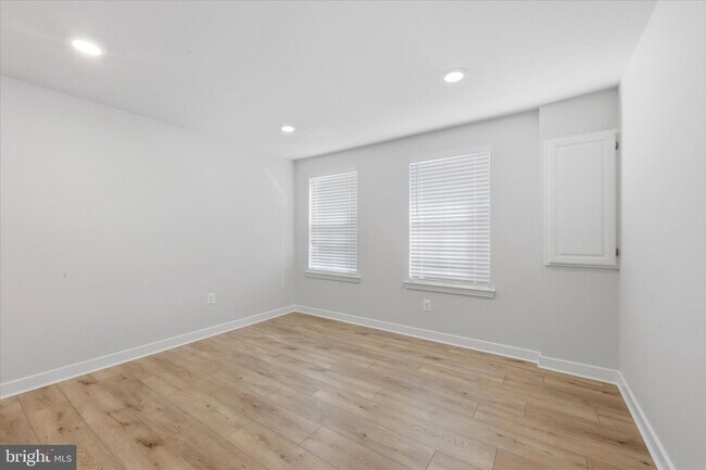 Building Photo - 115 Tonio Pl