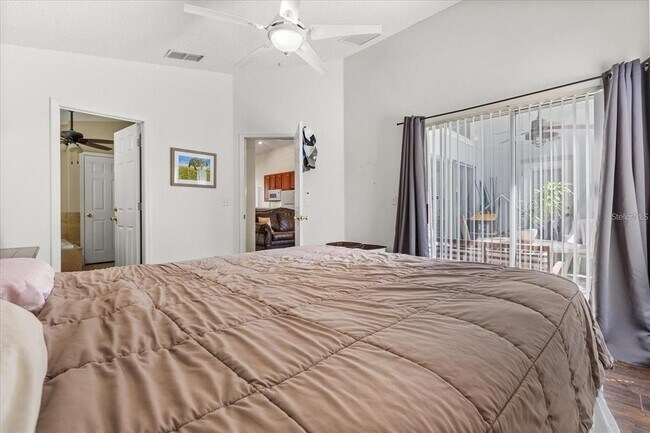 Building Photo - 805 Lewis Pl