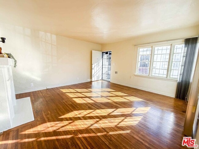 Building Photo - 3427 12th Ave