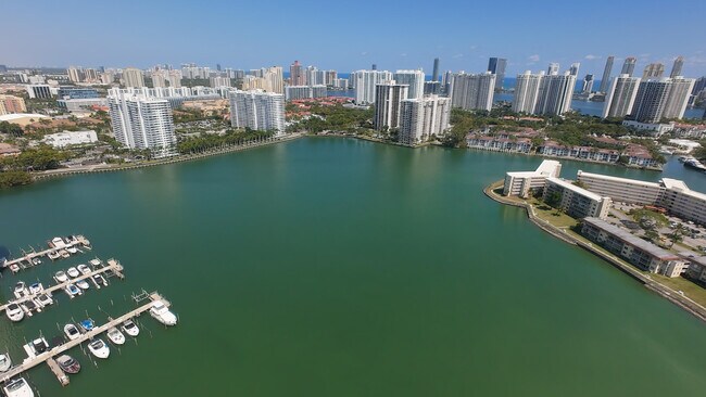 Building Photo - 18021 Biscayne Blvd