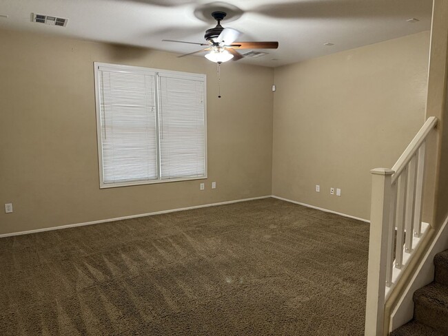 Building Photo - 3 bed in Cooley Station in Gilbert!
