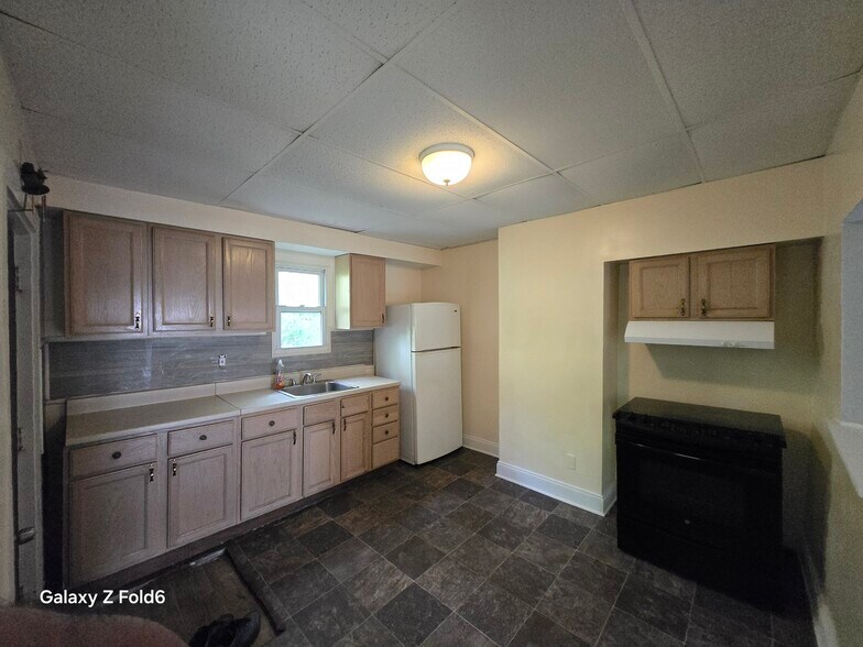 Building Photo - 5515 2nd Ave