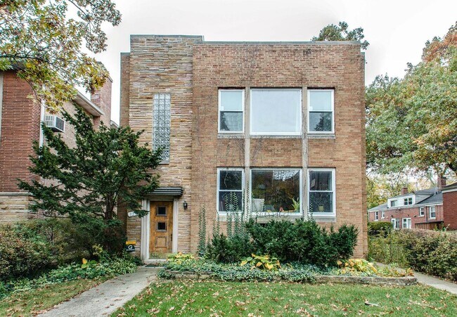 Building Photo - 1216 Hull Terrace