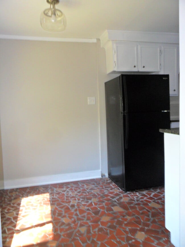 Building Photo - 1241 Johnson Ave