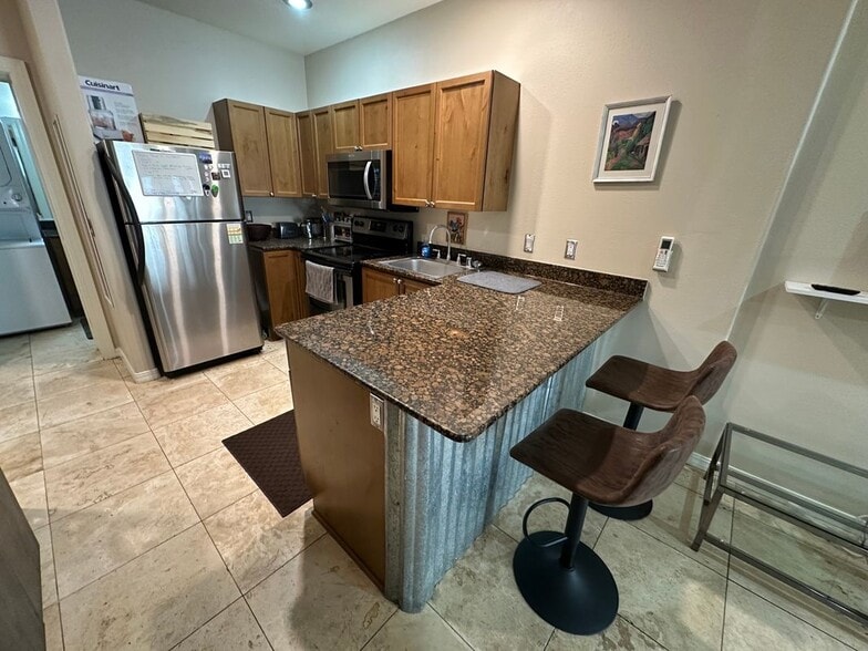 Building Photo - 4320 Mesa Grande Pl SE
