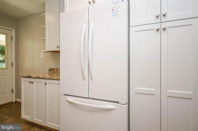 Building Photo - 4805 Willet Dr